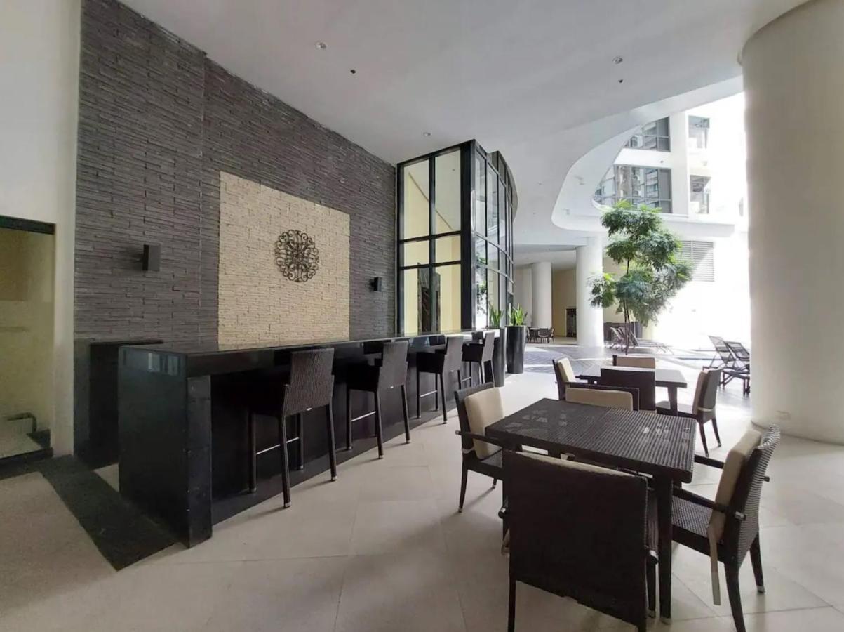 The Florence At Mckinley Hill Taguig Eksteriør billede